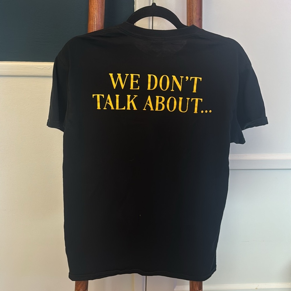 Encanto Tee! - Picture 5 of 6